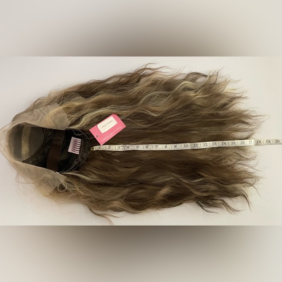 Chelsey Smith Crowns Lace Front Synthetic Wig Cassidy Luxe 2.0 Petite Cap CSC - Picture 11 of 16